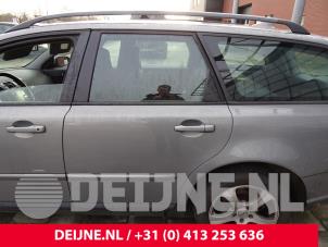 Used Extra window 4-door, left Volvo V50 (MW) 1.6 D 16V Price on request offered by van Deijne Onderdelen Uden B.V.