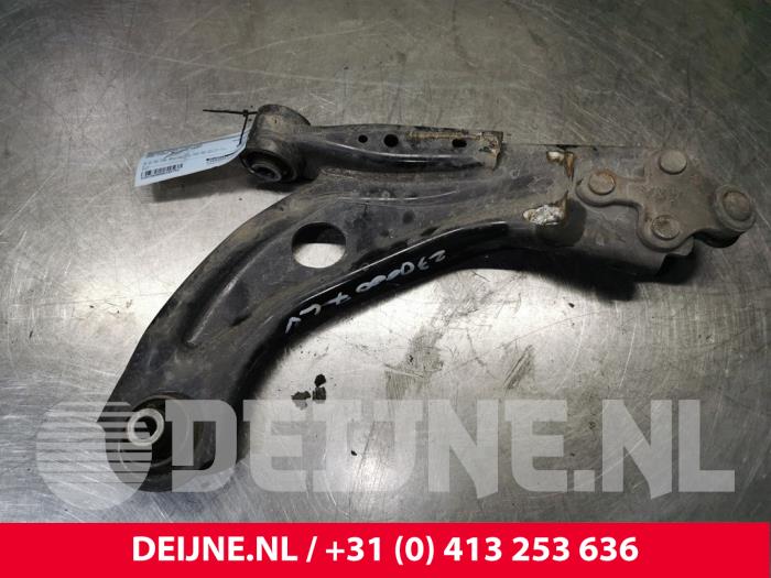 Front lower wishbone, left from a Opel Combo Cargo 1.5 CDTI 75 2020