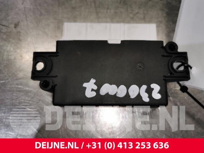 Begagnade PDC-modul Opel Combo Cargo 1.5 CDTI 75 Pris € 60,50 Inklusive moms erbjuds av van Deijne Onderdelen Uden B.V.