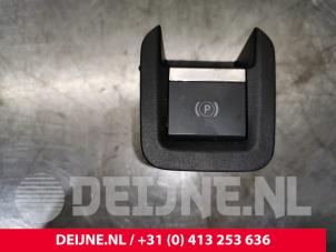 Used Parking brake switch Opel Combo Cargo 1.5 CDTI 75 Price € 30,25 Inclusive VAT offered by van Deijne Onderdelen Uden B.V.