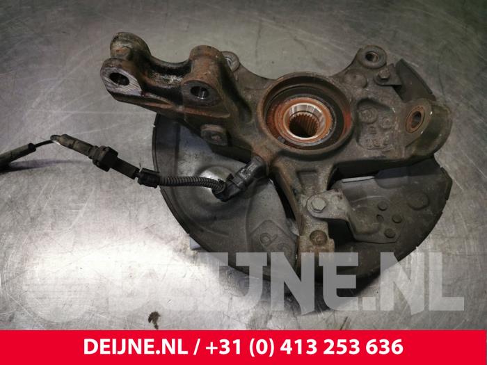 Knuckle, front left from a Opel Combo Cargo 1.5 CDTI 75 2020