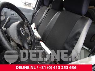 Gebrauchte Sitz links Volkswagen Transporter T4 2.5 TDI Preis auf Anfrage angeboten von van Deijne Onderdelen Uden B.V.
