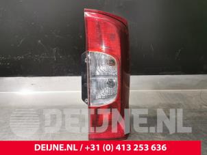 Używane Tylne swiatlo pozycyjne prawe Peugeot Bipper (AA) 1.4 HDi Cena € 25,00 Z VAT oferowane przez van Deijne Onderdelen Uden B.V.