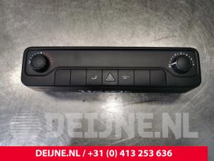 Używane Panel sterowania nagrzewnicy Mercedes Sprinter 5t 515 CDI 2.0 D RWD Cena € 121,00 Z VAT oferowane przez van Deijne Onderdelen Uden B.V.