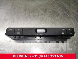 Used Radio, miscellaneous Mercedes Sprinter 5t 515 CDI 2.0 D RWD Price € 121,00 Inclusive VAT offered by van Deijne Onderdelen Uden B.V.
