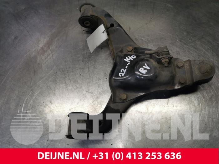 Front lower wishbone, right from a Volkswagen Crafter 2.0 TDI 16V 2016
