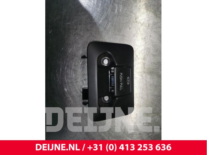 Gebrauchte Handbremse Schalter Volvo V70 (BW) 1.6 DRIVe 16V Preis € 20,00 Margenregelung angeboten von van Deijne Onderdelen Uden B.V.