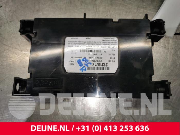 Begagnade Telefonmodul Volvo V70 (BW) 1.6 DRIVe 16V Pris € 40,00 Marginaltabell erbjuds av van Deijne Onderdelen Uden B.V.