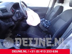 Used Seat, left Opel Combo 1.3 CDTI 16V ecoFlex Price € 242,00 Inclusive VAT offered by van Deijne Onderdelen Uden B.V.