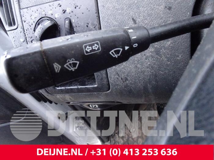 Commutateur combi colonne de direction d'un Mercedes-Benz Vito (639.6) 2.2 116 CDI 16V Euro 5 2012