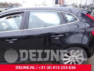 Usados Ventanilla adicional de 4 puertas izquierda detrás Volvo V40 (MV) 1.6 D2 Precio € 50,00 Norma de margen ofrecido por van Deijne Onderdelen Uden B.V.