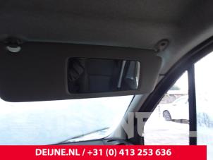 Używane Oslona przeciwsloneczna Renault Trafic (1FL/2FL/3FL/4FL) 2.0 dCi 16V 145 Cena na żądanie oferowane przez van Deijne Onderdelen Uden B.V.