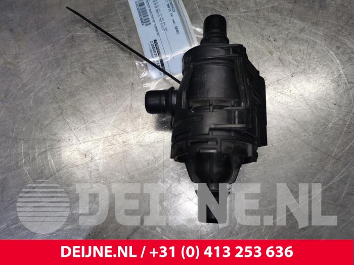 Boîtier thermostat d'un Renault Trafic (1FL/2FL/3FL/4FL) 2.0 dCi 16V 145 2020