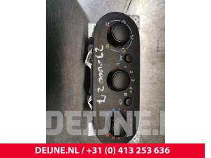 Used Heater control panel Opel Vivaro 1.6 CDTi BiTurbo Price € 35,09 Inclusive VAT offered by van Deijne Onderdelen Uden B.V.