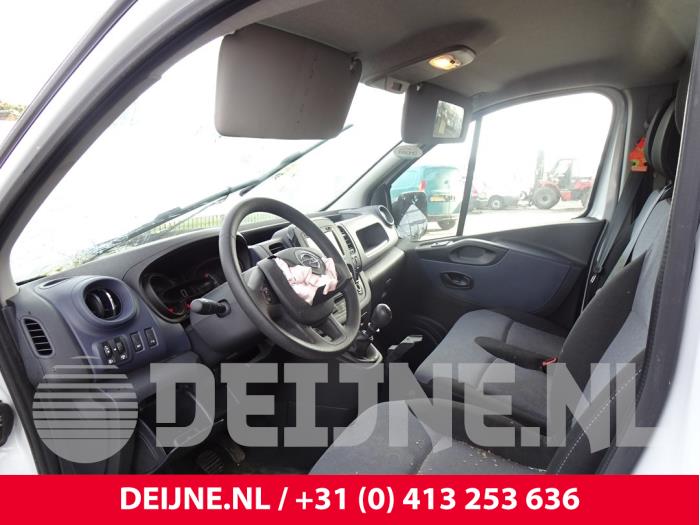 Sitz links van een Opel Vivaro 1.6 CDTi BiTurbo 2018