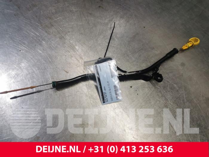Gebrauchte Ölmessstab Volvo V70 (BW) 1.6 DRIVe,D2 Preis € 25,00 Margenregelung angeboten von van Deijne Onderdelen Uden B.V.