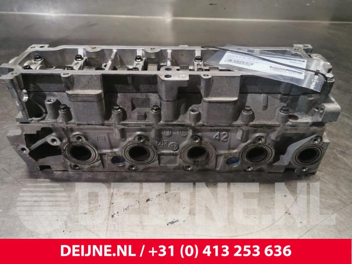 Cylinder head from a Volvo V70 (BW) 1.6 DRIVe,D2 2013