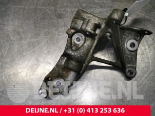 Used Alternator upper bracket Volvo V40 (MV) 1.6 D2 Price € 20,00 Margin scheme offered by van Deijne Onderdelen Uden B.V.