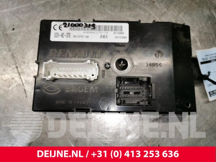 Usagé Ordinateur divers Renault Master II (FD/HD) 2.5 dCi 16V Prix € 121,00 Prix TTC proposé par van Deijne Onderdelen Uden B.V.