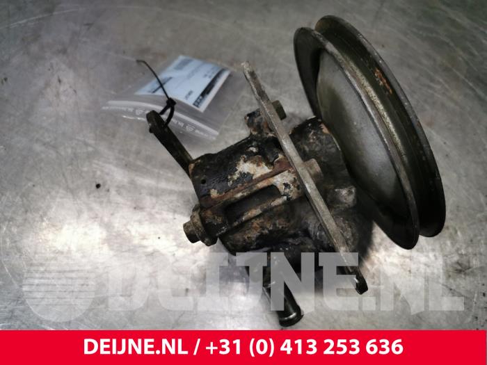 Power steering pump from a Volvo 940 I Estate 2.3i 1993