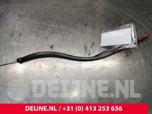 Used Oil dipstick Volvo V70 (SW) 2.3 T5 20V Price € 20,00 Margin scheme offered by van Deijne Onderdelen Uden B.V.