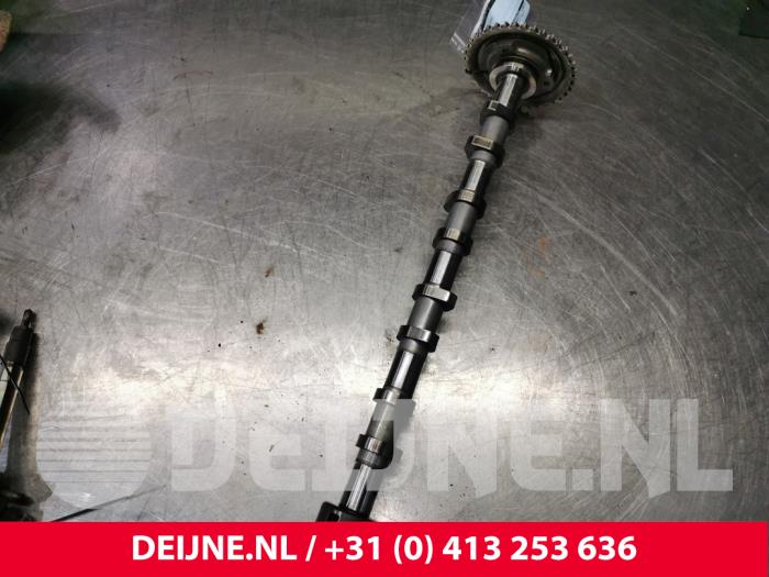 Camshaft from a Peugeot Boxer (U9) 2.2 HDi 130 Euro 5 2015