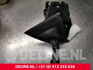 Używane Dzwignia zmiany biegów Toyota ProAce 1.6 D-4D 95 16V Cena € 181,50 Z VAT oferowane przez van Deijne Onderdelen Uden B.V.