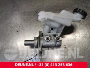Used Master cylinder Opel Combo Cargo 1.5 CDTI 75 Price € 96,80 Inclusive VAT offered by van Deijne Onderdelen Uden B.V.