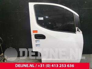 Used Door 2-door, right Nissan NV 200 (M20M) 1.5 dCi 90 Price on request offered by van Deijne Onderdelen Uden B.V.