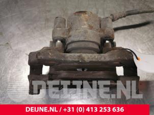 Used Rear brake calliper, right Mercedes Sprinter 2t (901/902) 211 CDI 16V Price on request offered by van Deijne Onderdelen Uden B.V.