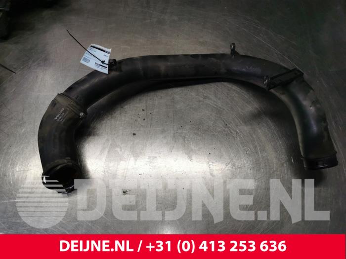 Gebrauchte Intercooler Rohr Volvo V60 I (FW/GW) 2.4 D6 20V Plug-in Hybrid AWD Preis € 30,00 Margenregelung angeboten von van Deijne Onderdelen Uden B.V.