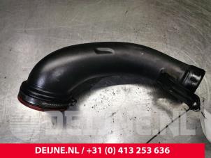 Used Air intake hose Volvo V60 I (FW/GW) 2.4 D6 20V Plug-in Hybrid AWD Price € 30,00 Margin scheme offered by van Deijne Onderdelen Uden B.V.