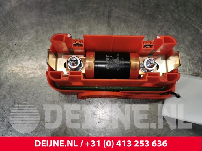 Używane Pyrofuse Volvo V60 I (FW/GW) 2.4 D6 20V Plug-in Hybrid AWD Cena € 20,00 Procedura marży oferowane przez van Deijne Onderdelen Uden B.V.