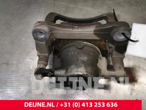 Used Front brake calliper, right Volvo XC40 (XZ) 1.5 T2 12V Price on request offered by van Deijne Onderdelen Uden B.V.