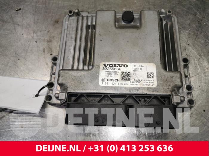 Used Engine management computer Volvo XC40 (XZ) 1.5 T2 12V Price € 250,00 Margin scheme offered by van Deijne Onderdelen Uden B.V.