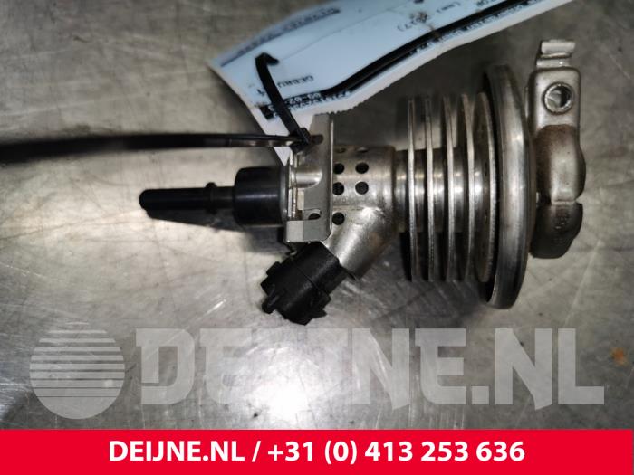 Usados Inyector Adblue Opel Vivaro B 1.6 CDTI 95 Euro 6 Precio € 211,75 IVA incluido ofrecido por van Deijne Onderdelen Uden B.V.