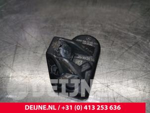 Usados Sensor de presión de neumáticos Mercedes Sprinter 5t (907.6) 315 CDI 2.0 D RWD Precio € 30,25 IVA incluido ofrecido por van Deijne Onderdelen Uden B.V.