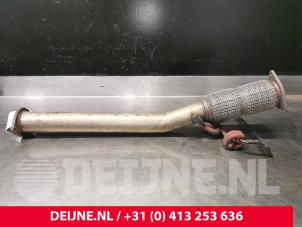 Usagé Tube échappement avant Volvo V40 (MV) 2.0 D2 16V Prix € 45,00 Règlement à la marge proposé par van Deijne Onderdelen Uden B.V.