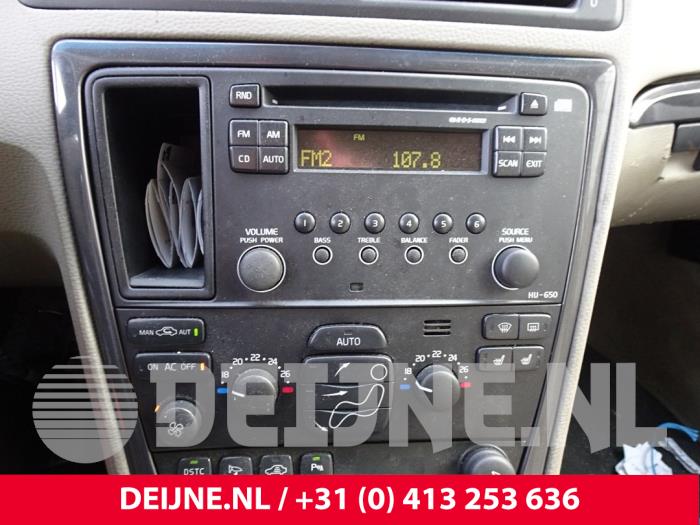 Radio varios de un Volvo V70 (SW) 2.4 20V 170 2005