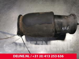 Used Air spring Mercedes Viano Price € 121,00 Inclusive VAT offered by van Deijne Onderdelen Uden B.V.