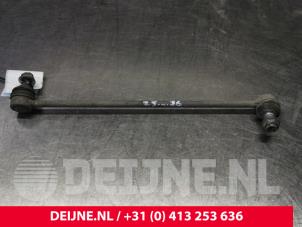 Used Anti-roll bar guide Mercedes Vito (447.6) 2.2 114 CDI 16V Price € 12,10 Inclusive VAT offered by van Deijne Onderdelen Uden B.V.
