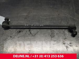 Usagé Bielette barre stabilisatrice Mercedes Vito (447.6) 2.2 114 CDI 16V Prix € 12,10 Prix TTC proposé par van Deijne Onderdelen Uden B.V.