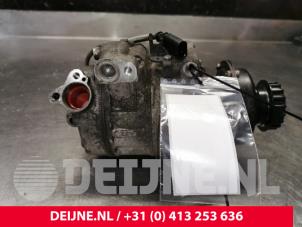 Used Air conditioning pump Volkswagen Transporter T5 2.5 TDi Price on request offered by van Deijne Onderdelen Uden B.V.