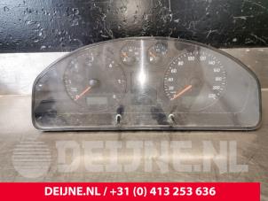 Used Odometer KM Volkswagen Transporter T5 2.5 TDi Price € 60,50 Inclusive VAT offered by van Deijne Onderdelen Uden B.V.