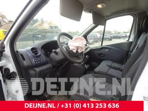 Gebrauchte Sitz links Opel Vivaro 1.6 CDTI 90 Preis auf Anfrage angeboten von van Deijne Onderdelen Uden B.V.