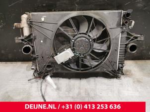 Usagé Set refroidisseur Volvo S60 I (RS/HV) 2.3 T5 20V Prix € 150,00 Règlement à la marge proposé par van Deijne Onderdelen Uden B.V.