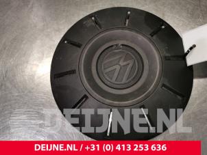 Used Wheel cover (spare) Volkswagen Crafter (SY) 2.0 TDI Price € 12,10 Inclusive VAT offered by van Deijne Onderdelen Uden B.V.