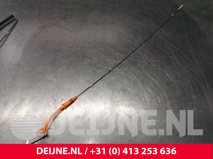 Gebrauchte Ölmessstab Volkswagen Crafter 2.5 TDI 30/32/35 Preis € 12,10 Mit Mehrwertsteuer angeboten von van Deijne Onderdelen Uden B.V.