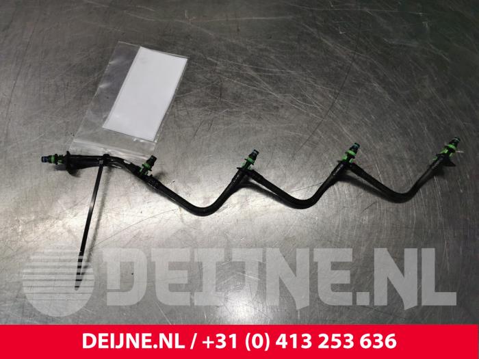 Fuel return line from a Citroën Jumpy (G9) 2.0 HDiF 16V 125 2012