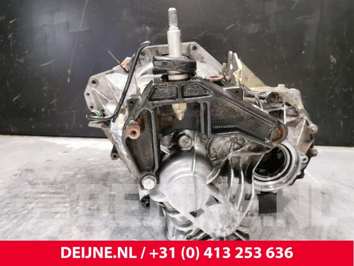 Caja de cambios de un Renault Master III (FD/HD) 2.5 dCi 16V 2004
